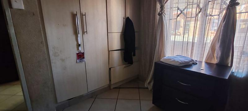2 Bedroom Property for Sale in Lotus Gardens Gauteng