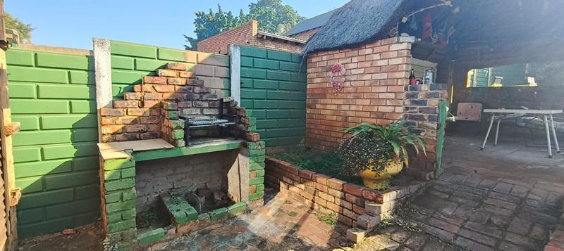 2 Bedroom Property for Sale in Mountain View Gauteng