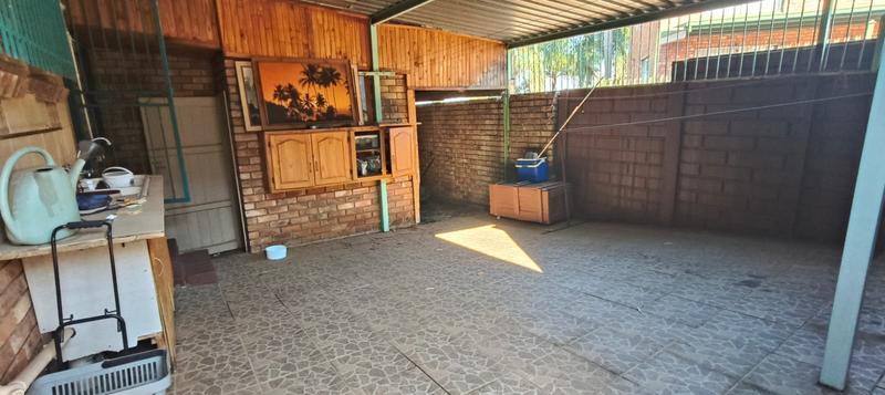 2 Bedroom Property for Sale in Mountain View Gauteng