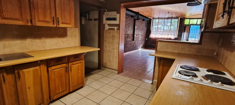 3 Bedroom Property for Sale in Mountain View Gauteng