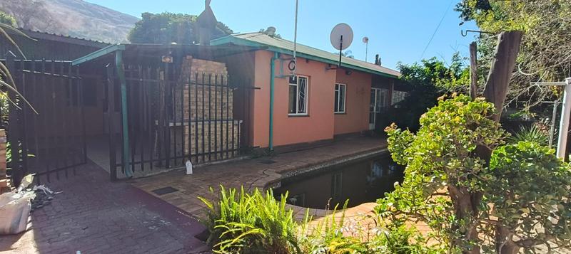 3 Bedroom Property for Sale in Mountain View Gauteng