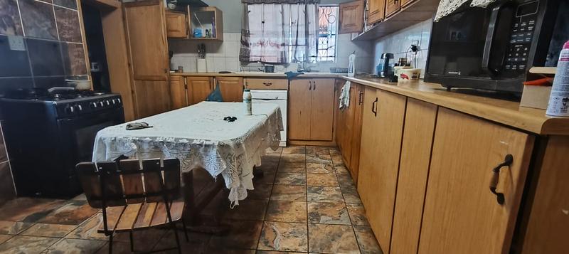 3 Bedroom Property for Sale in Mountain View Gauteng