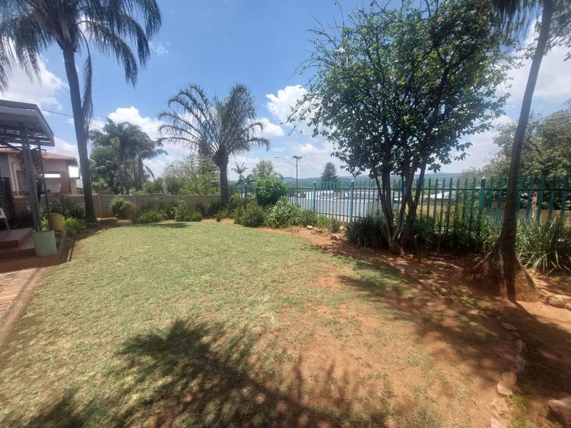 3 Bedroom Property for Sale in Mountain View Gauteng