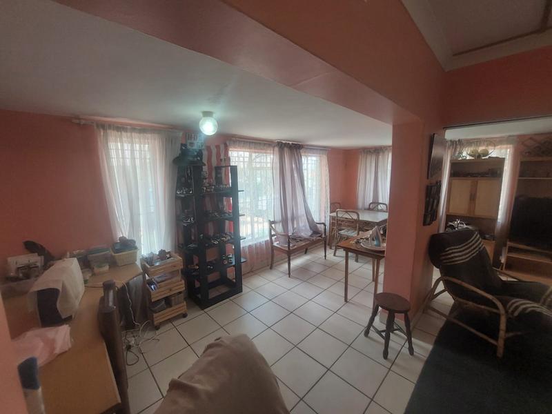 3 Bedroom Property for Sale in Mountain View Gauteng