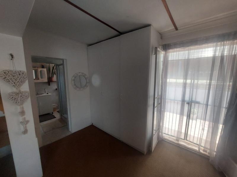 3 Bedroom Property for Sale in Mountain View Gauteng