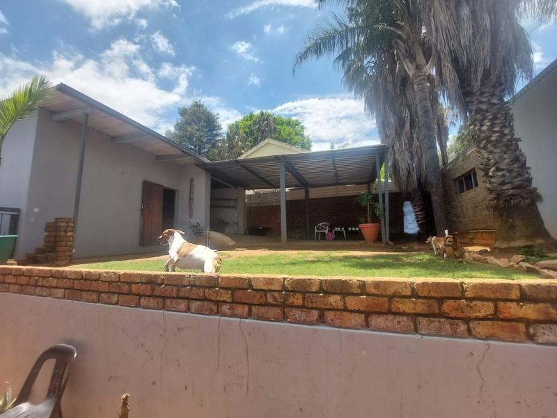 3 Bedroom Property for Sale in Mountain View Gauteng
