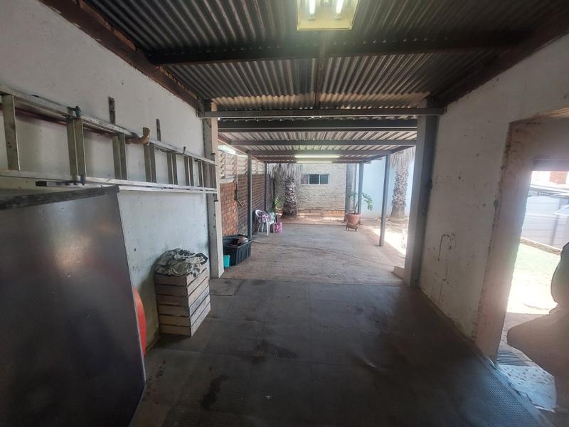 3 Bedroom Property for Sale in Mountain View Gauteng