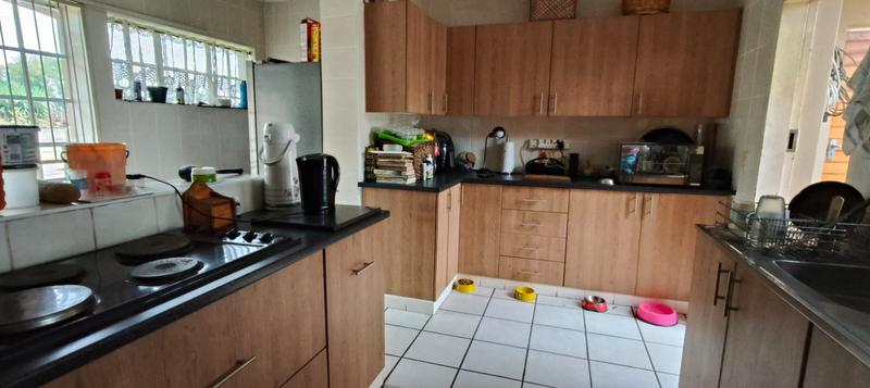 3 Bedroom Property for Sale in Mountain View Gauteng