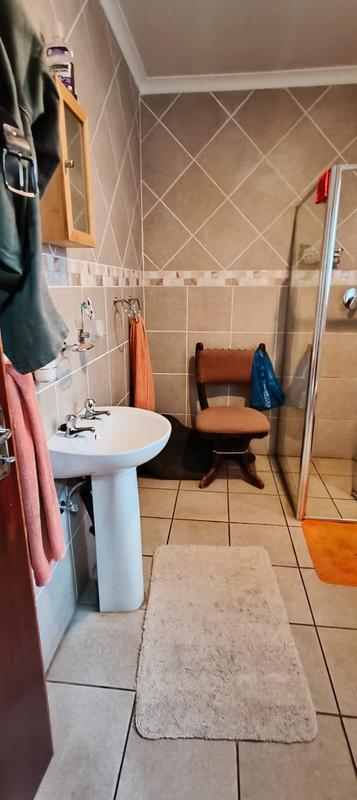 3 Bedroom Property for Sale in Mountain View Gauteng