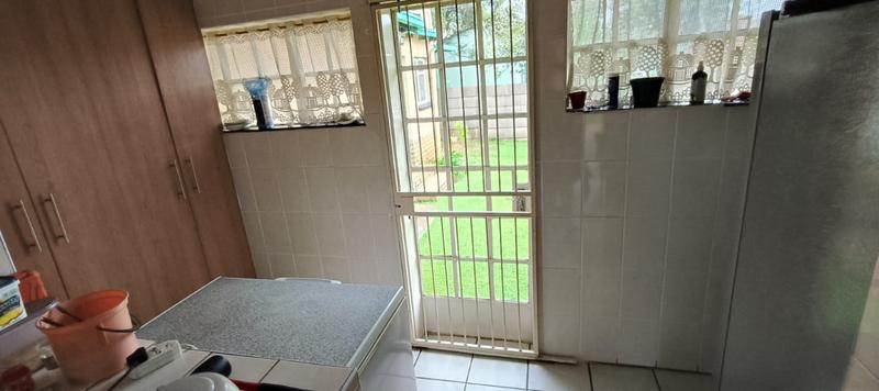 3 Bedroom Property for Sale in Mountain View Gauteng