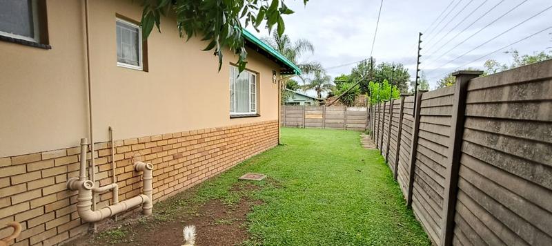 3 Bedroom Property for Sale in Mountain View Gauteng
