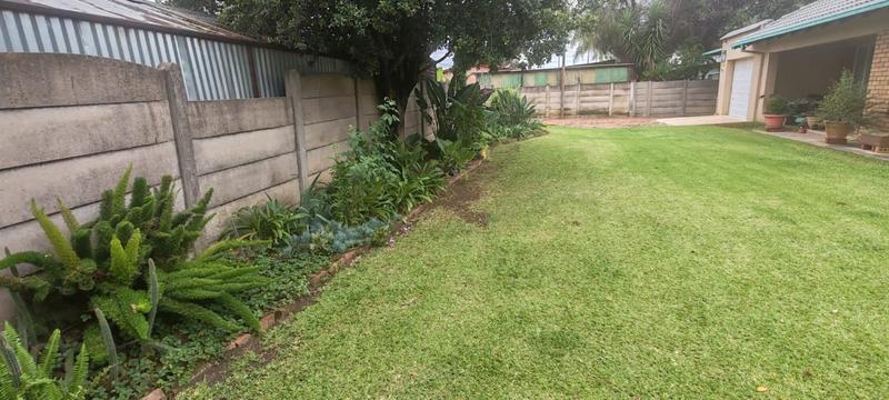 3 Bedroom Property for Sale in Mountain View Gauteng