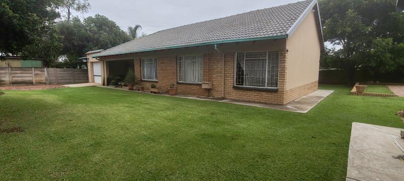 3 Bedroom Property for Sale in Mountain View Gauteng
