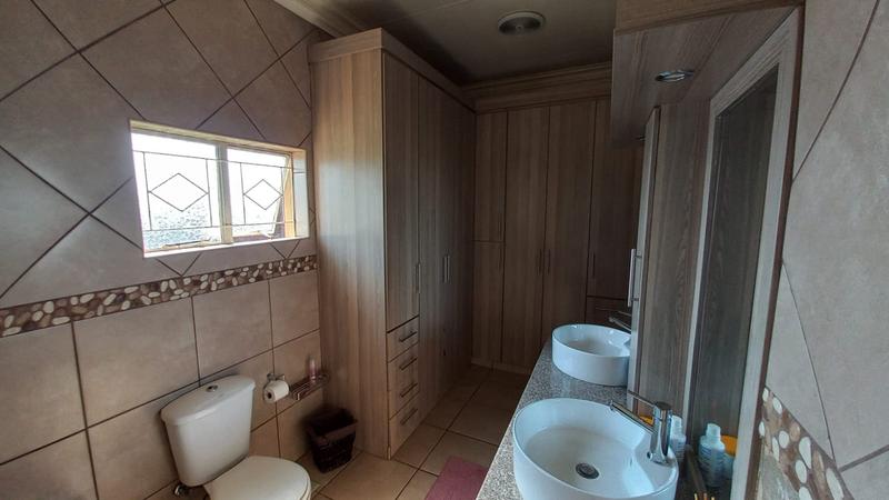 3 Bedroom Property for Sale in Pretoria Gardens Gauteng