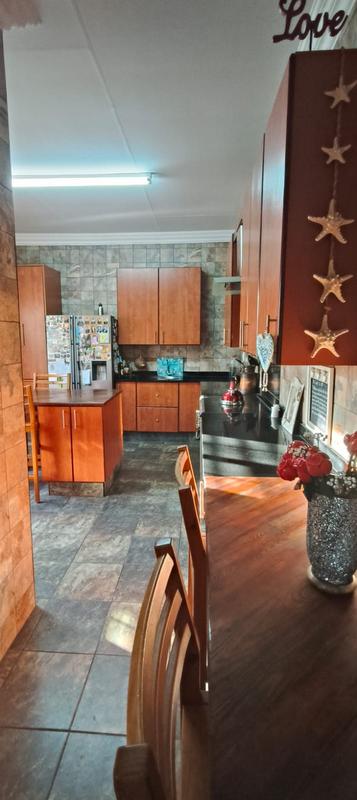 6 Bedroom Property for Sale in Pretoria Gardens Gauteng