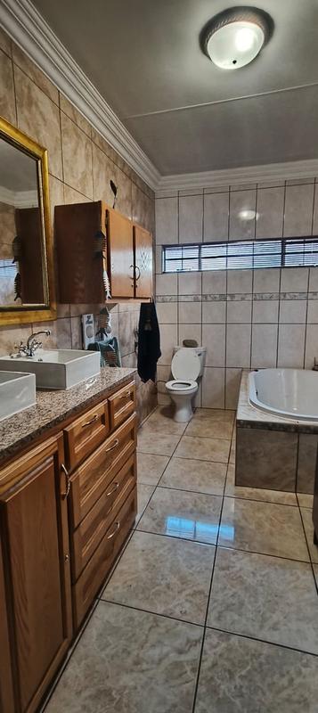 6 Bedroom Property for Sale in Pretoria Gardens Gauteng