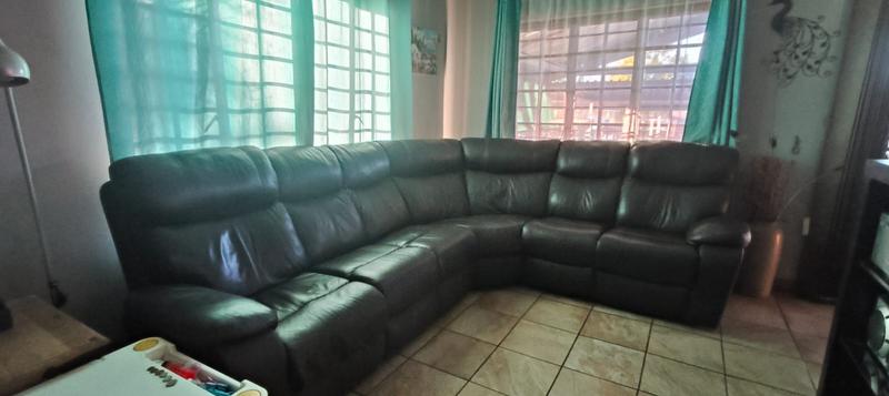 6 Bedroom Property for Sale in Pretoria Gardens Gauteng