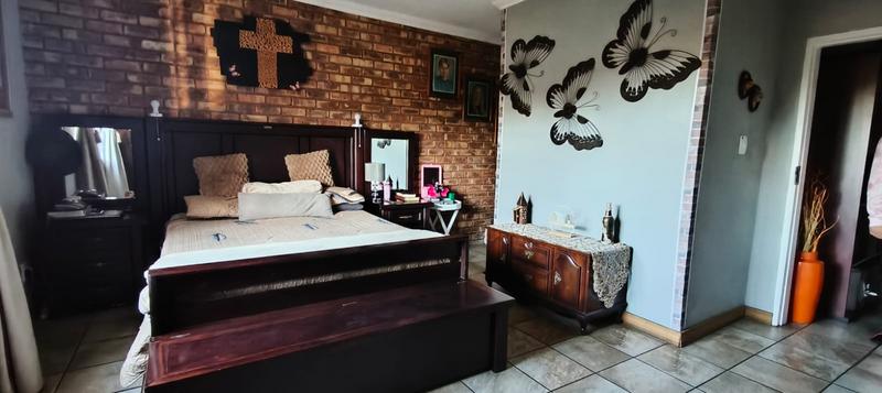 6 Bedroom Property for Sale in Pretoria Gardens Gauteng