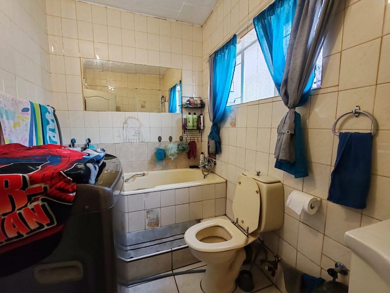 5 Bedroom Property for Sale in Pretoria Gardens Gauteng