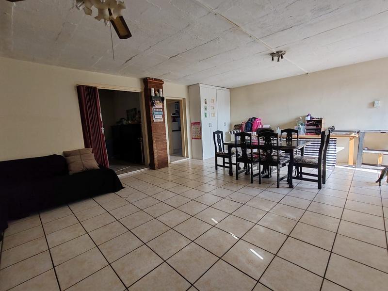 5 Bedroom Property for Sale in Pretoria Gardens Gauteng