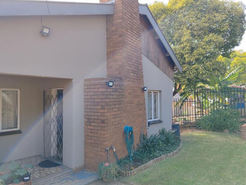 5 Bedroom Property for Sale in Pretoria Gardens Gauteng