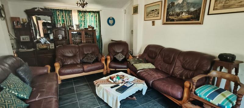 5 Bedroom Property for Sale in Pretoria Gardens Gauteng