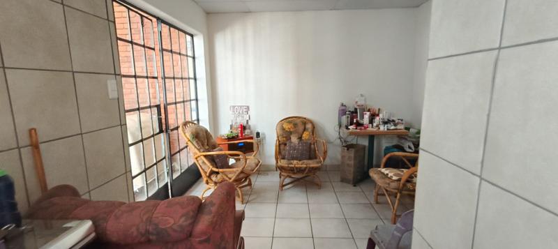 5 Bedroom Property for Sale in Pretoria Gardens Gauteng