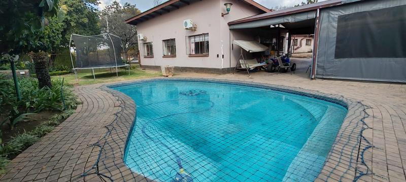 5 Bedroom Property for Sale in Pretoria Gardens Gauteng