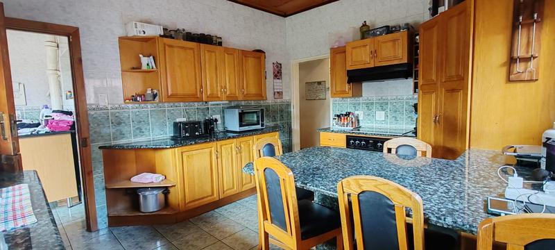 5 Bedroom Property for Sale in Pretoria Gardens Gauteng