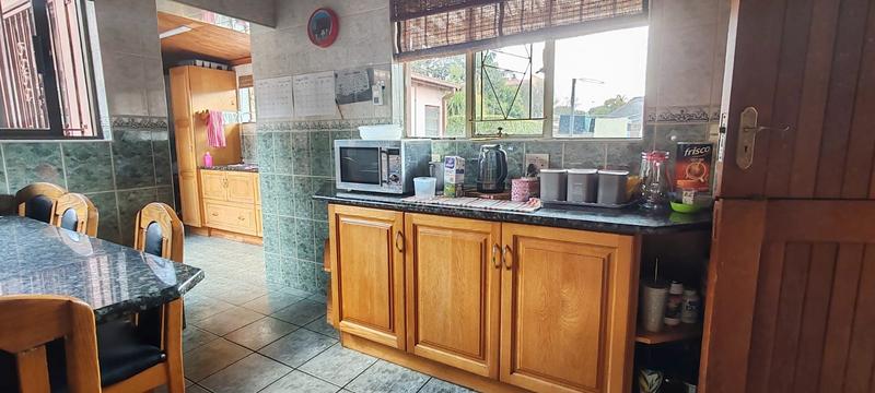 5 Bedroom Property for Sale in Pretoria Gardens Gauteng