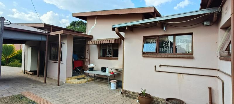 5 Bedroom Property for Sale in Pretoria Gardens Gauteng