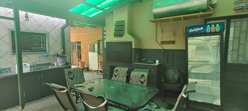 3 Bedroom Property for Sale in Pretoria Gardens Gauteng