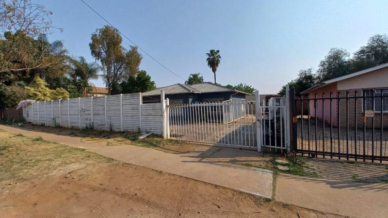 5 Bedroom Property for Sale in Pretoria Gardens Gauteng