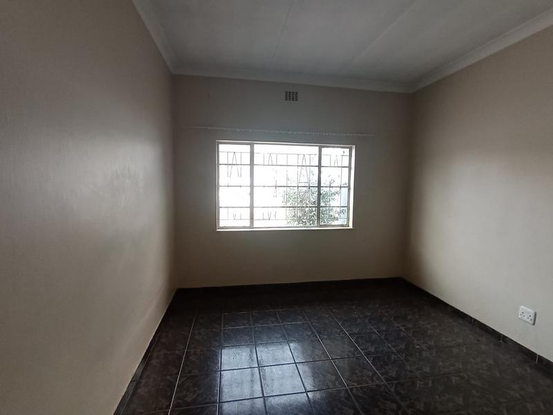 5 Bedroom Property for Sale in Pretoria Gardens Gauteng