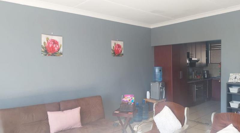 2 Bedroom Property for Sale in Pretoria Gardens Gauteng
