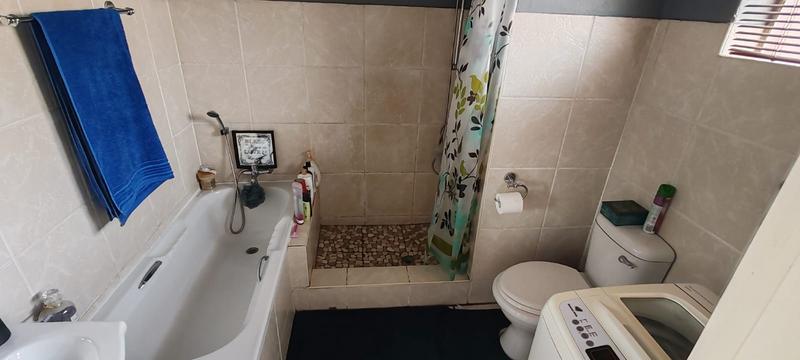 2 Bedroom Property for Sale in Pretoria Gardens Gauteng