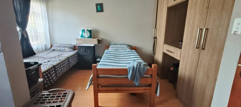 4 Bedroom Property for Sale in Pretoria Gardens Gauteng