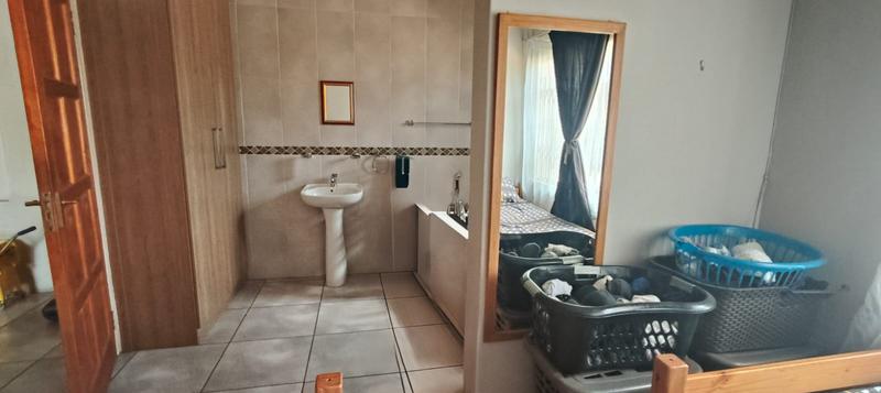 4 Bedroom Property for Sale in Pretoria Gardens Gauteng