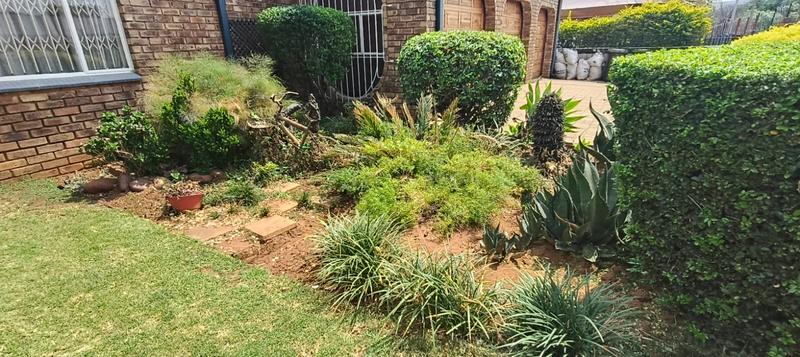 4 Bedroom Property for Sale in Pretoria Gardens Gauteng