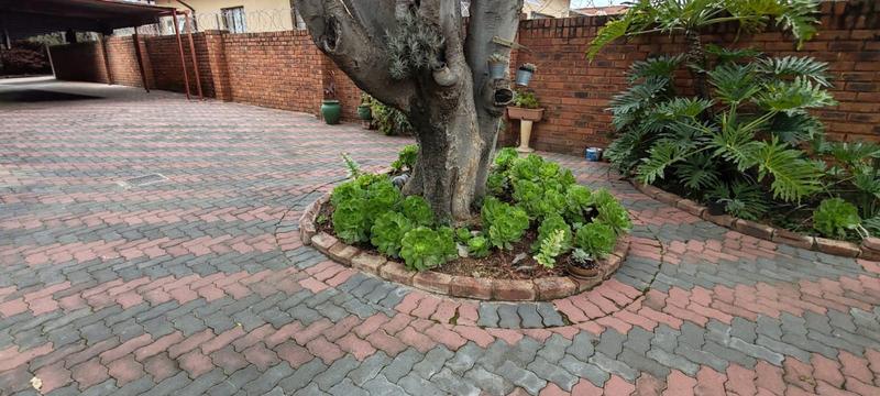 3 Bedroom Property for Sale in Pretoria Gardens Gauteng