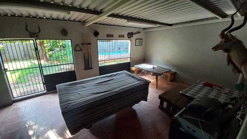 5 Bedroom Property for Sale in Pretoria Gardens Gauteng