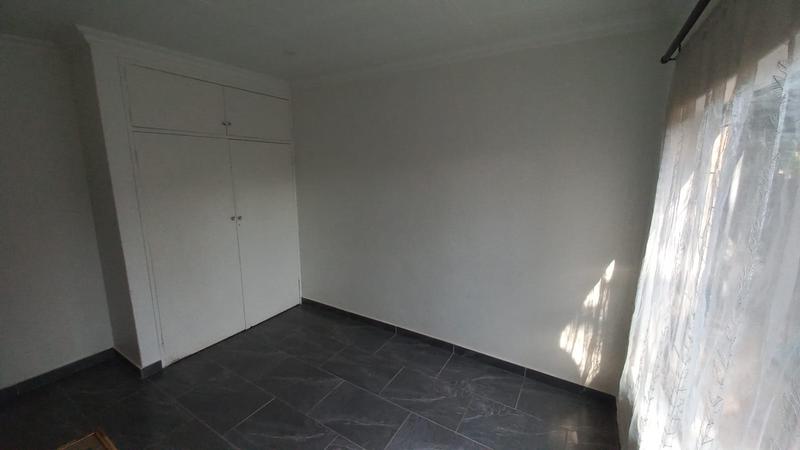 5 Bedroom Property for Sale in Pretoria Gardens Gauteng