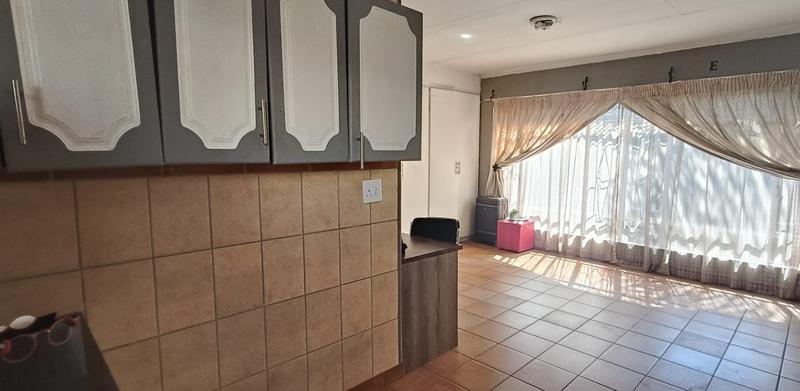 3 Bedroom Property for Sale in Pretoria Gardens Gauteng
