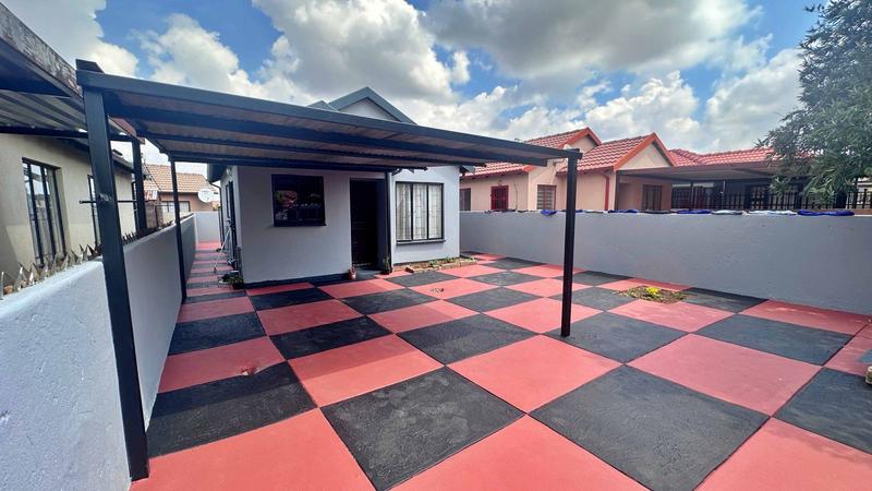 2 Bedroom Property for Sale in Soshanguve East Ext 4 Gauteng