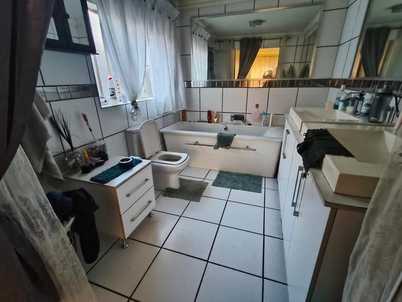 3 Bedroom Property for Sale in Suiderberg Gauteng