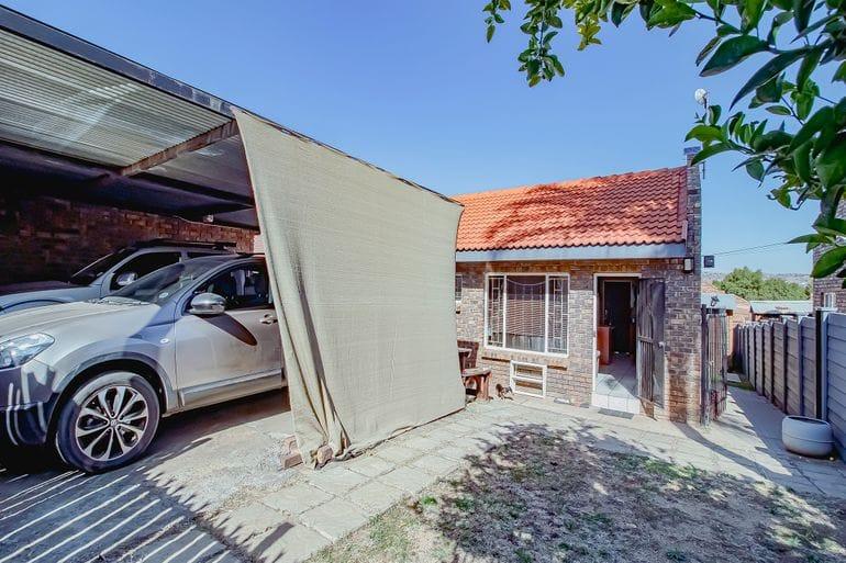 2 Bedroom Property for Sale in Suiderberg Gauteng