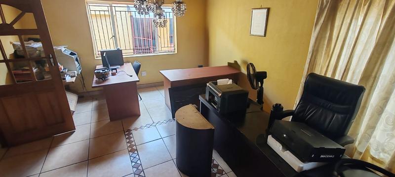 5 Bedroom Property for Sale in West Park Gauteng