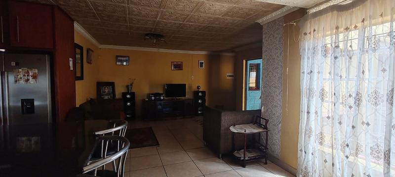 5 Bedroom Property for Sale in West Park Gauteng