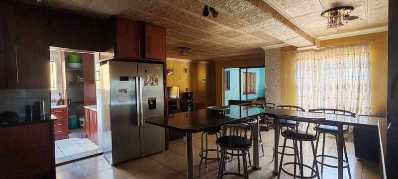 5 Bedroom Property for Sale in West Park Gauteng