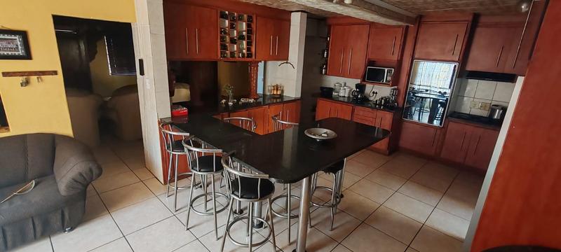 5 Bedroom Property for Sale in West Park Gauteng